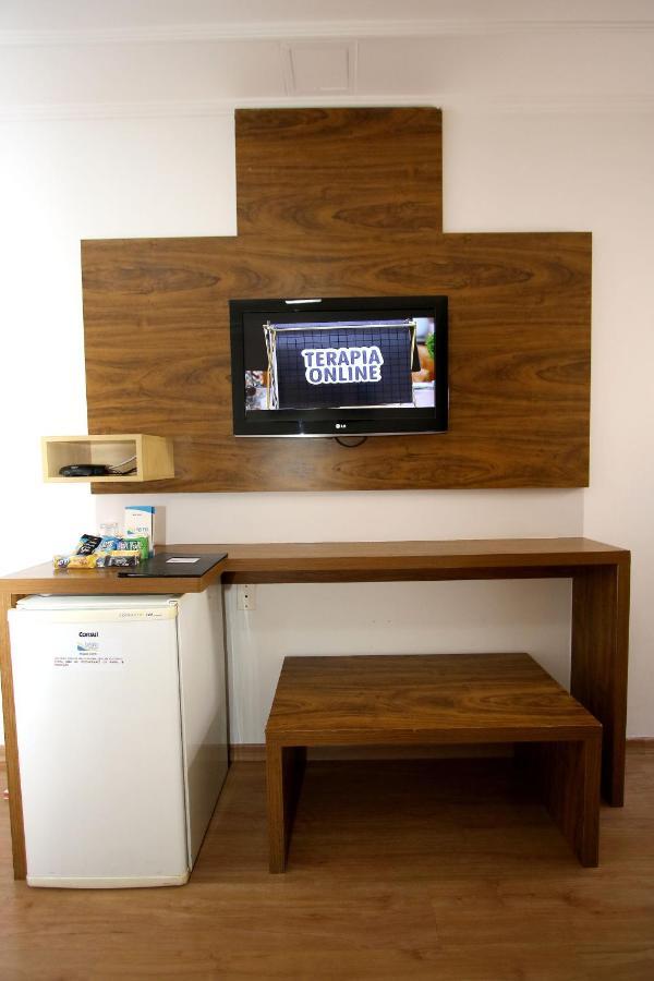 Quarto Deluxe com Cama de Casal ou 2 de Solteiro e Varanda