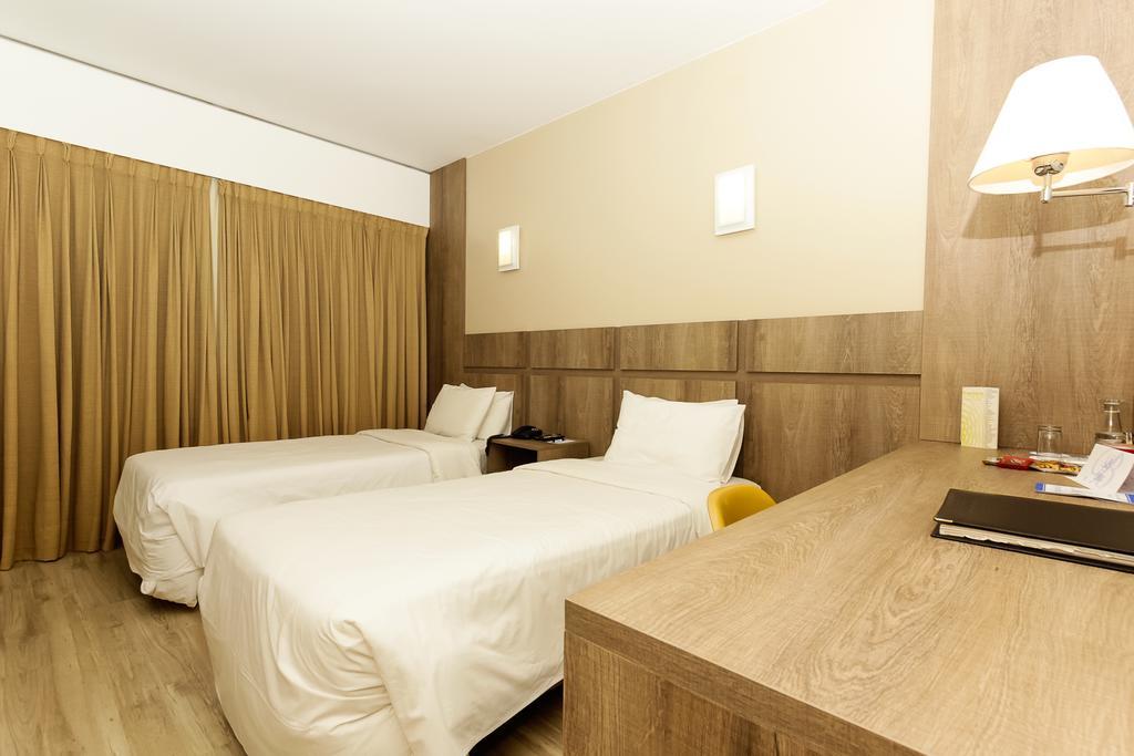 Quarto Deluxe com 2 Camas de Solteiro