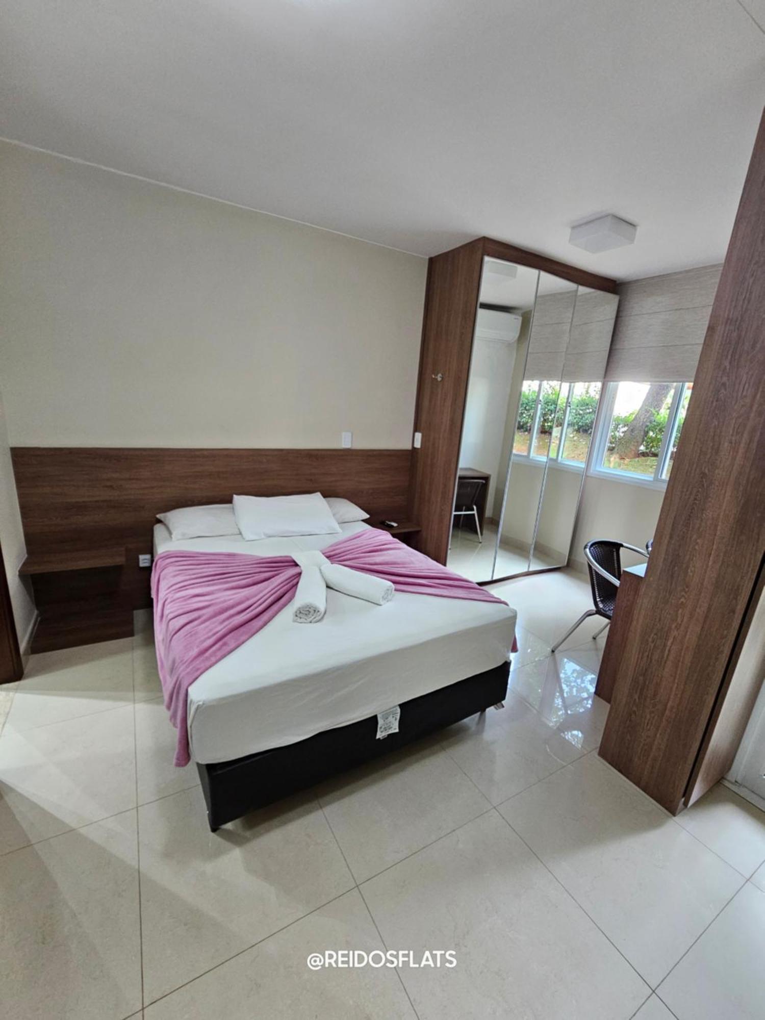 Apartamento com Varanda