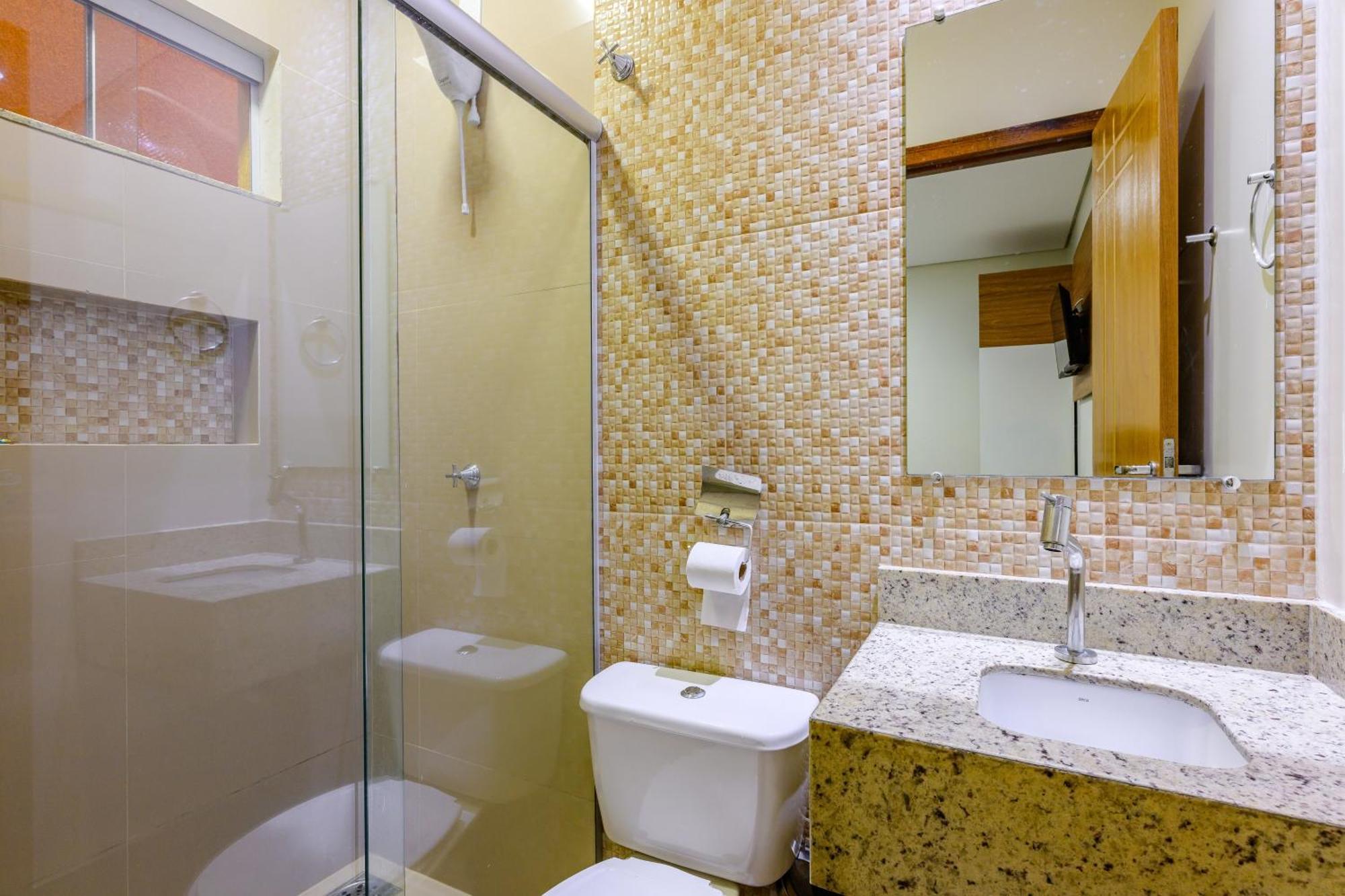 Triple Room (1 Double bed + 1 Single bed)