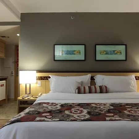 RARIDADE!!! - Flat de Alto Padrão - Preço Imbatível - Cama King Size - Muitos Eletrodomésticos - Limpeza Diária Gratuita-2