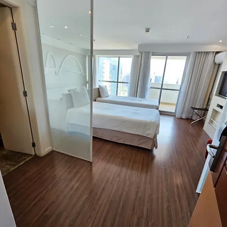 FLAT NO MERCURE BRASÍLIA LIDER, AO LADO DA ESPLANADA DOS MINISTÉRIOS, ESTÁDIO MANÉ GARRINCHA E CENTRO DE CONVENÇÕES, COM PISCINA, ACADEMIA, RESTAURANTE, RECEPÇÃO 24HS By REI DOS FLATS-3